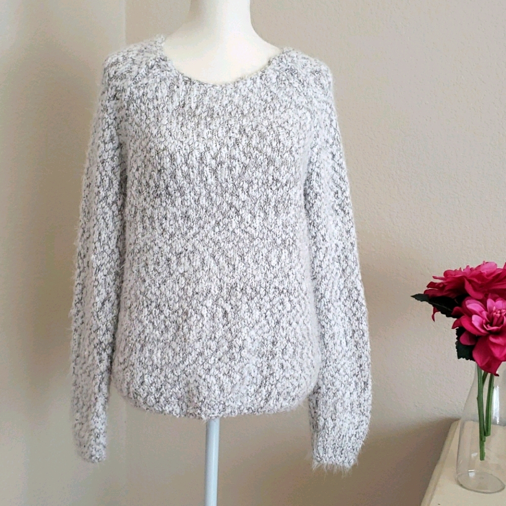 Soft and fuzzy Sweater Size Medium